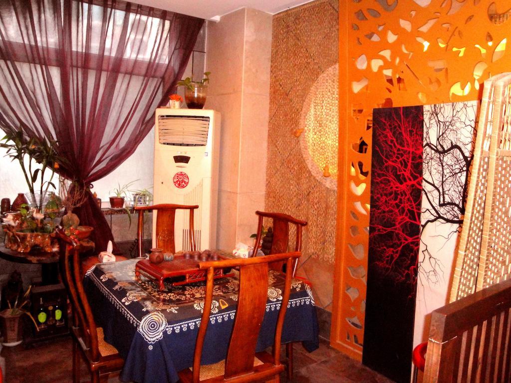 Overseas Chinese International Hotel 青島市 エクステリア 写真