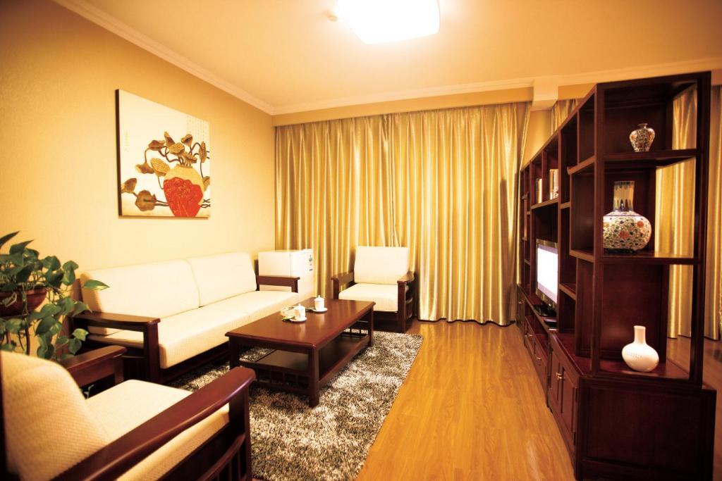 Overseas Chinese International Hotel 青島市 エクステリア 写真